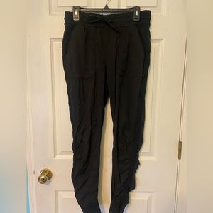 Lululemon black joggers women’s